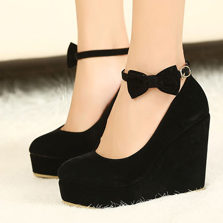 closed toe wedge ankle strap
